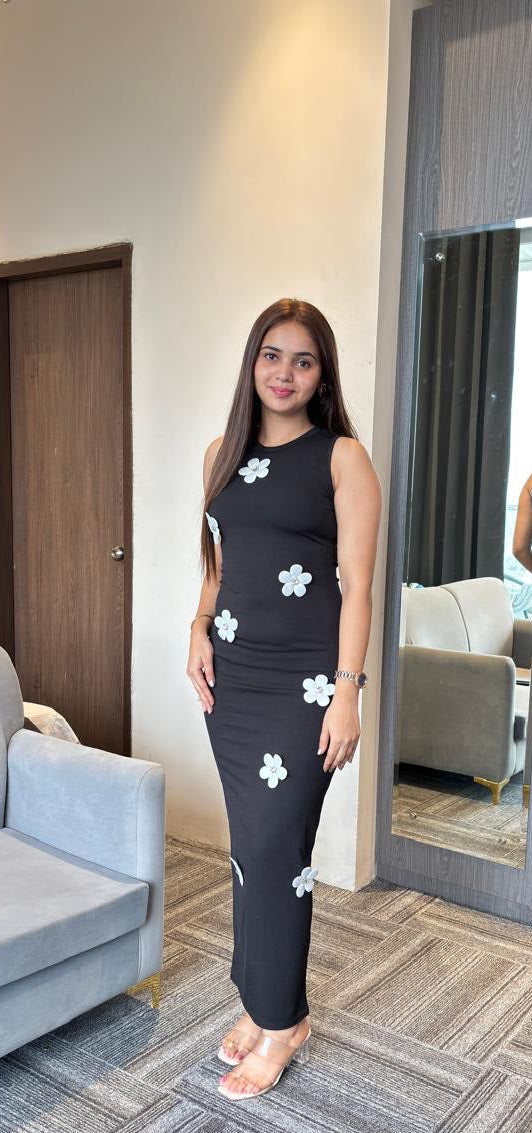 FLORAL EMBRACE BLACK DRESS